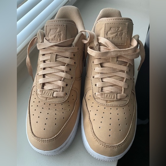 Nike Airforce One - Picture 1 of 6